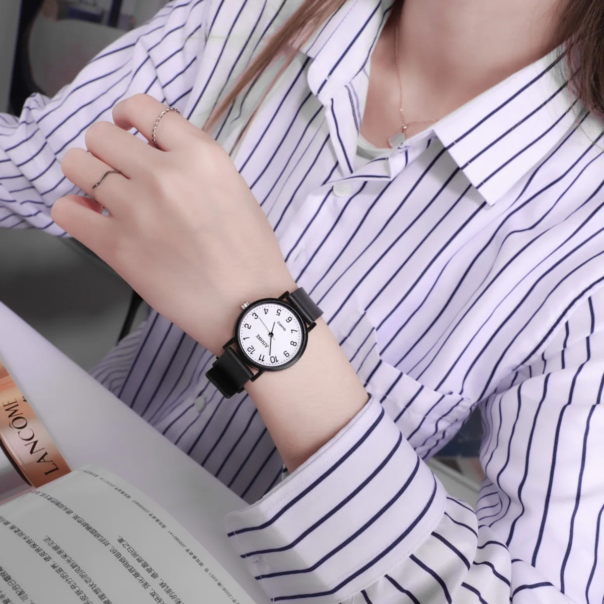 Semplice orologio nero Orologi - Ladies Luxury Watch recensione e prezzo